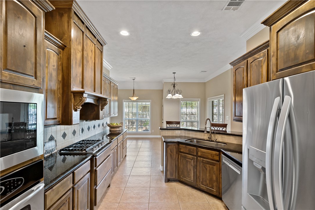 3703 Park Crest Drive