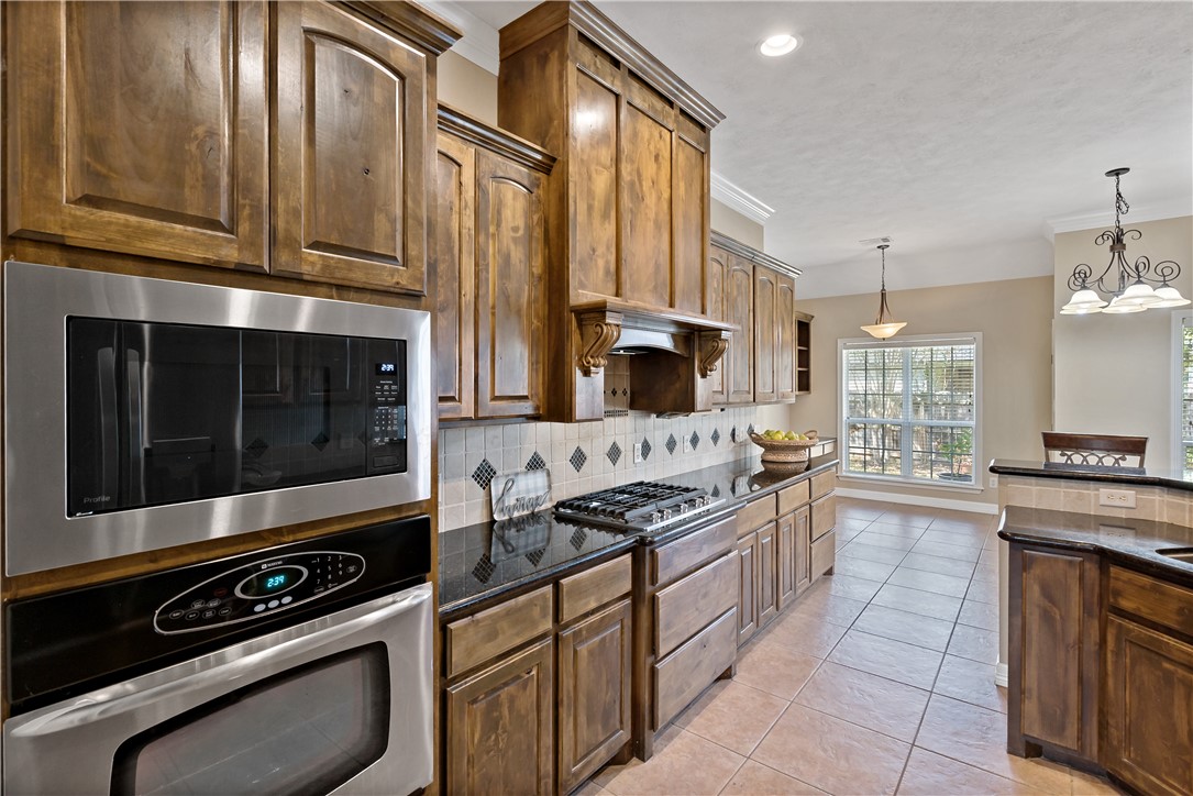 3703 Park Crest Drive