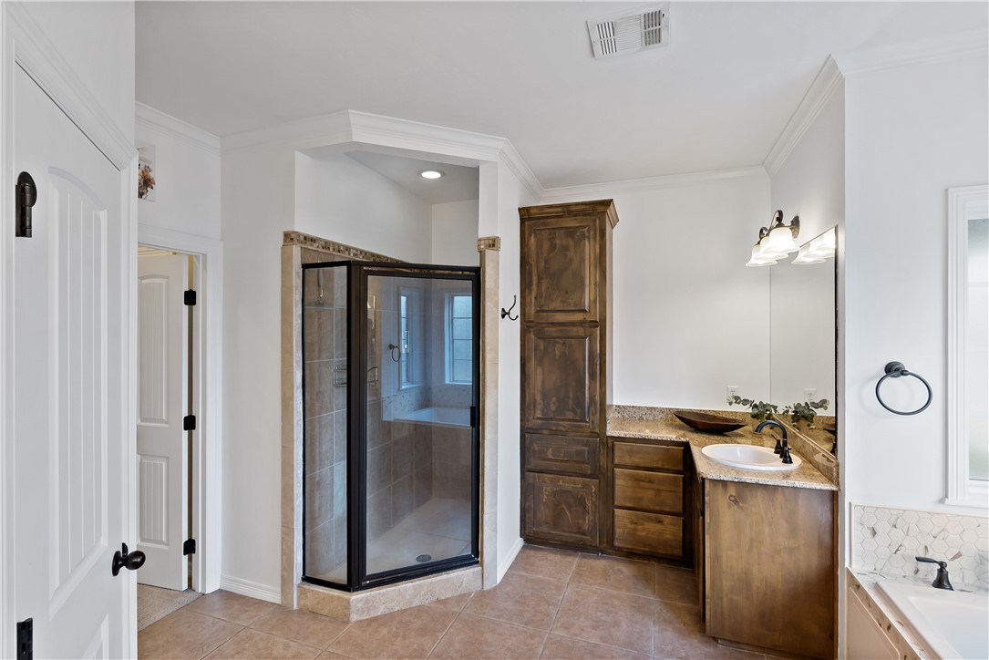 3703 Park Crest Drive