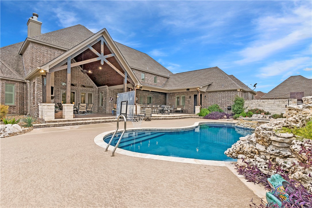 5009 Trumpeter Swan Drive