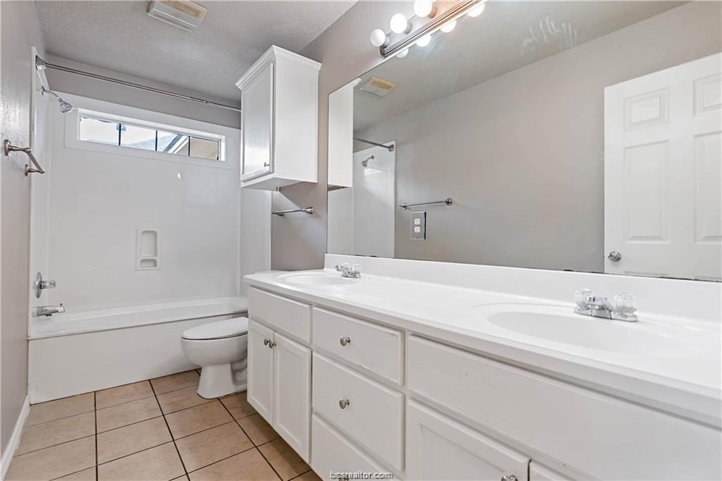 3806 Dresden Lane