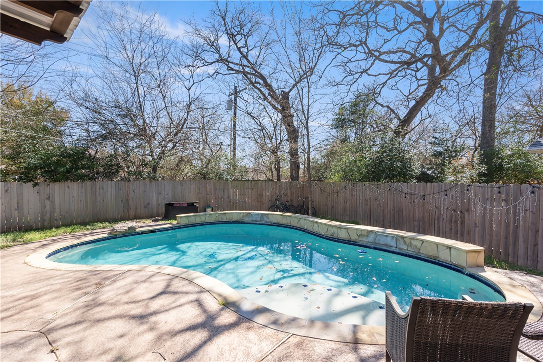 602 Encinas Place