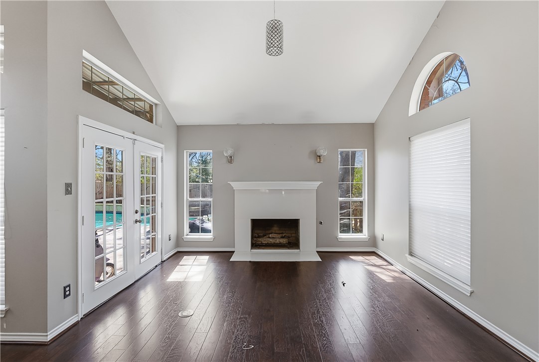 602 Encinas Place