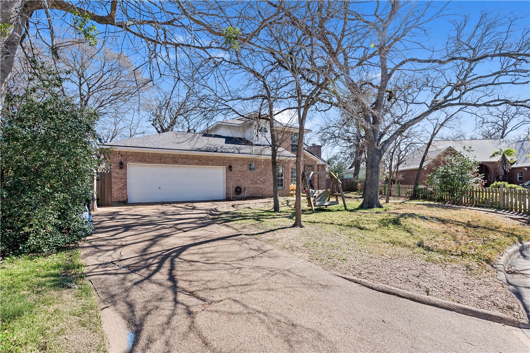 602 Encinas Place