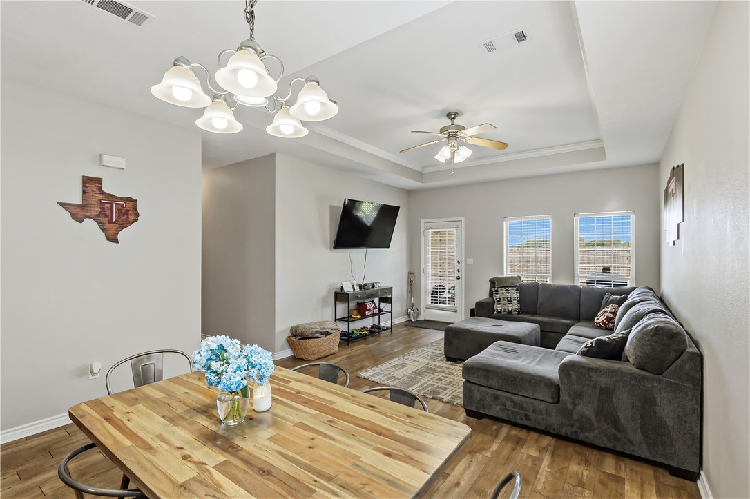 1011 Bougainvillea Street