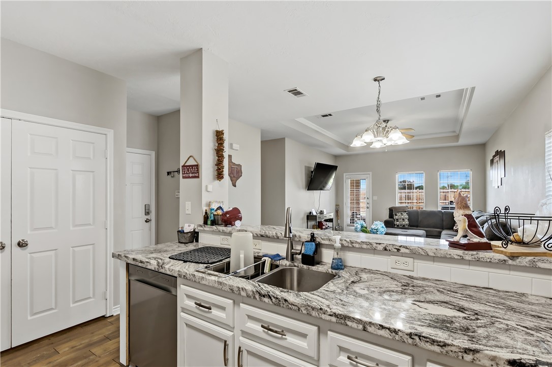 1011 Bougainvillea Street