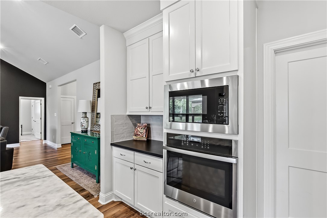 10468 Cornwall Lane