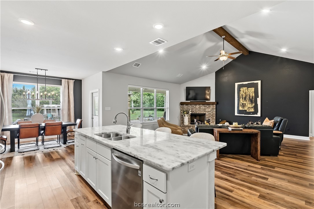 10468 Cornwall Lane