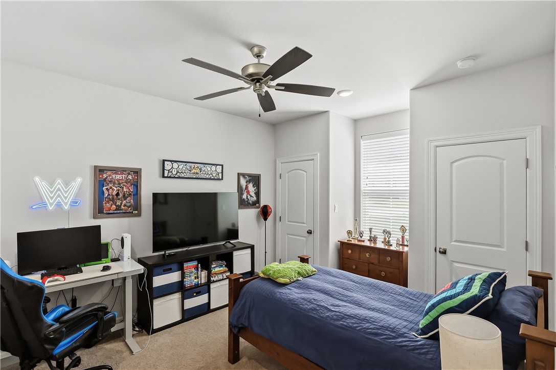 3333 Stoneleigh