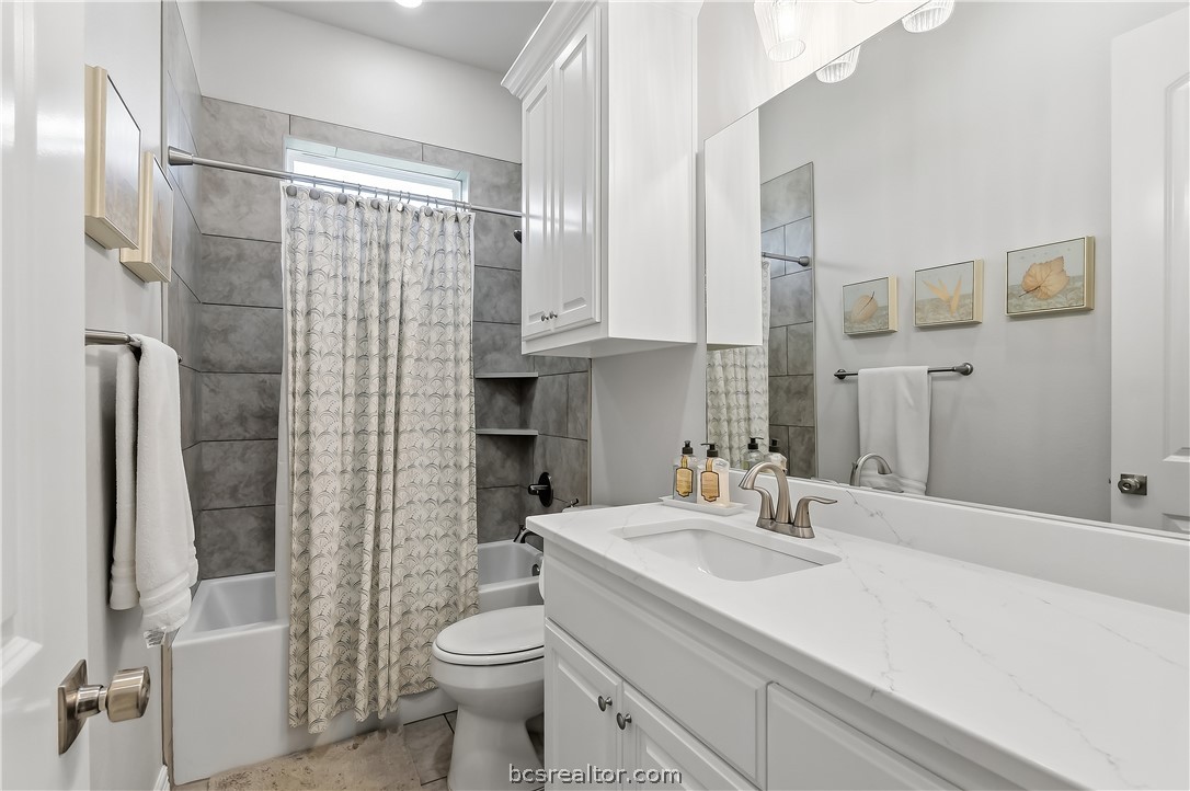3333 Stoneleigh