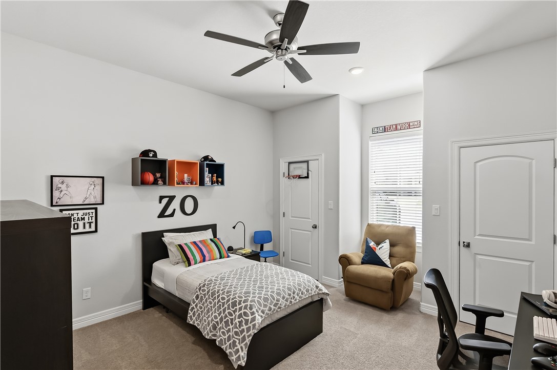 3333 Stoneleigh