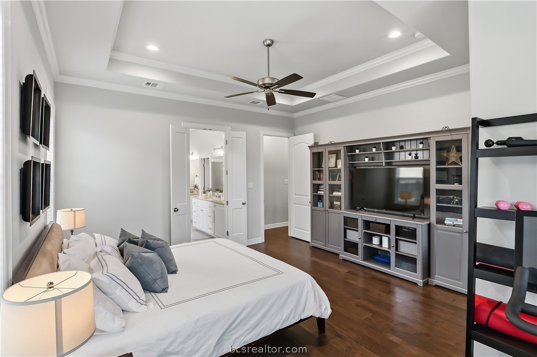 3333 Stoneleigh