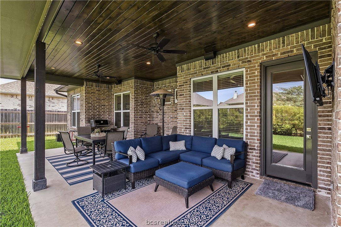 3333 Stoneleigh