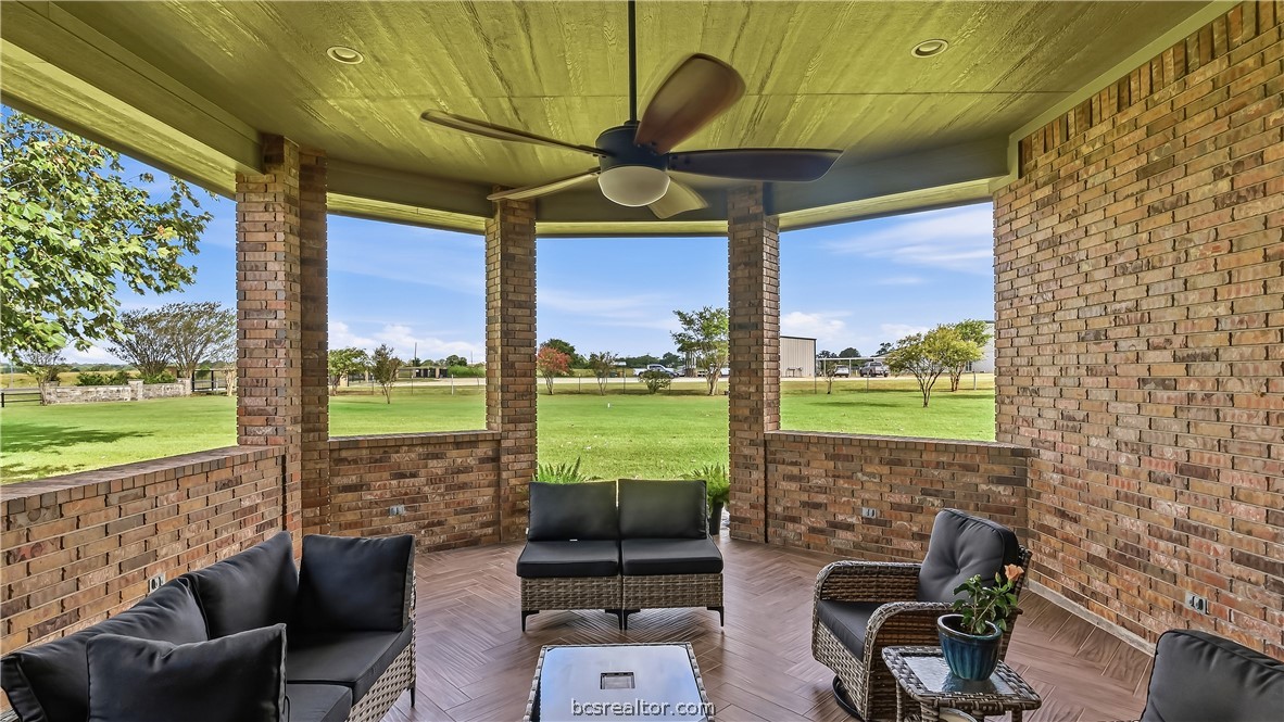 135 Apache Drive