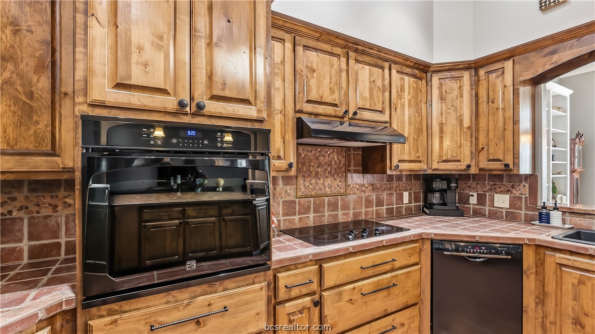 135 Apache Drive