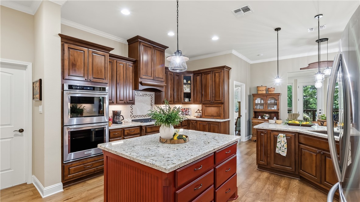 1910 Spanish Moss Drive