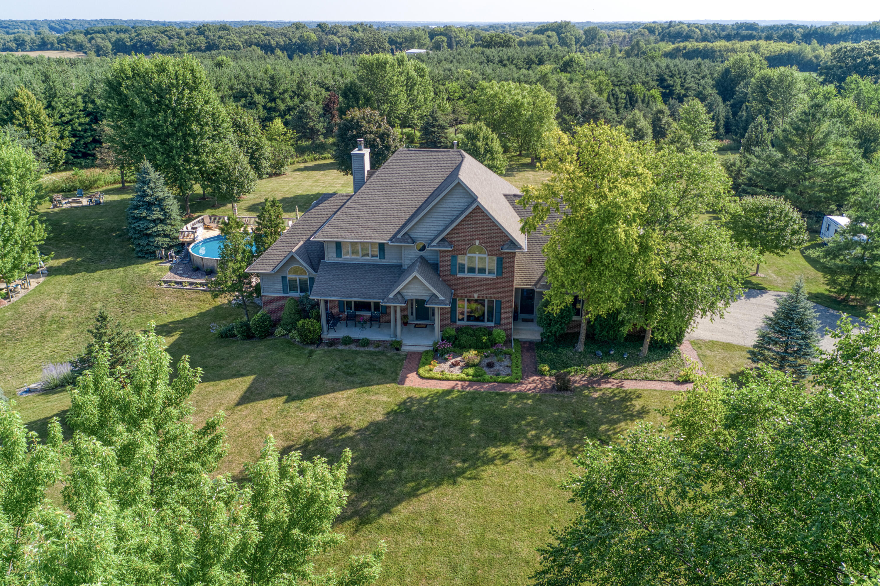 W6944 Savannah Ln