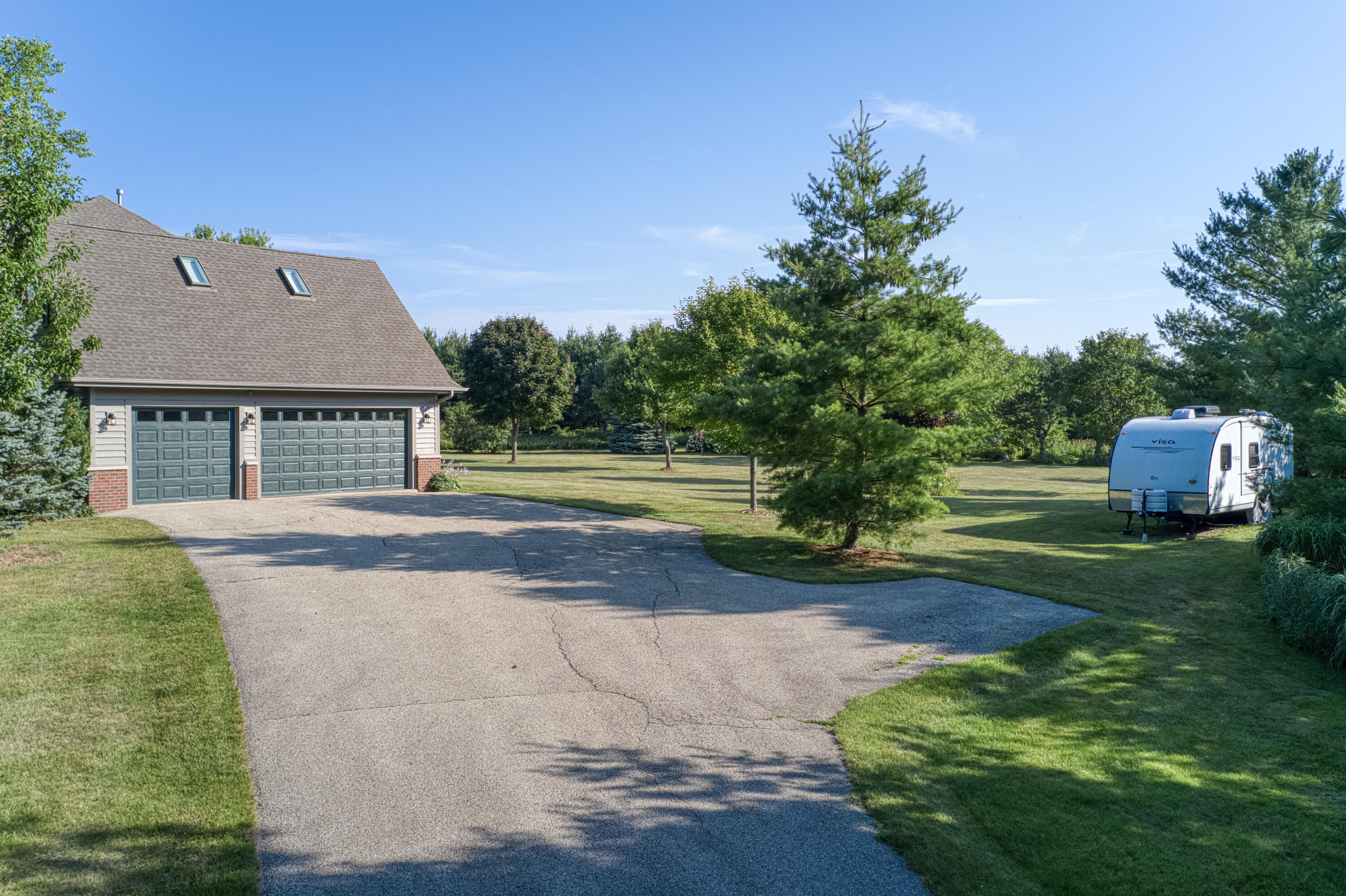 W6944 Savannah Ln