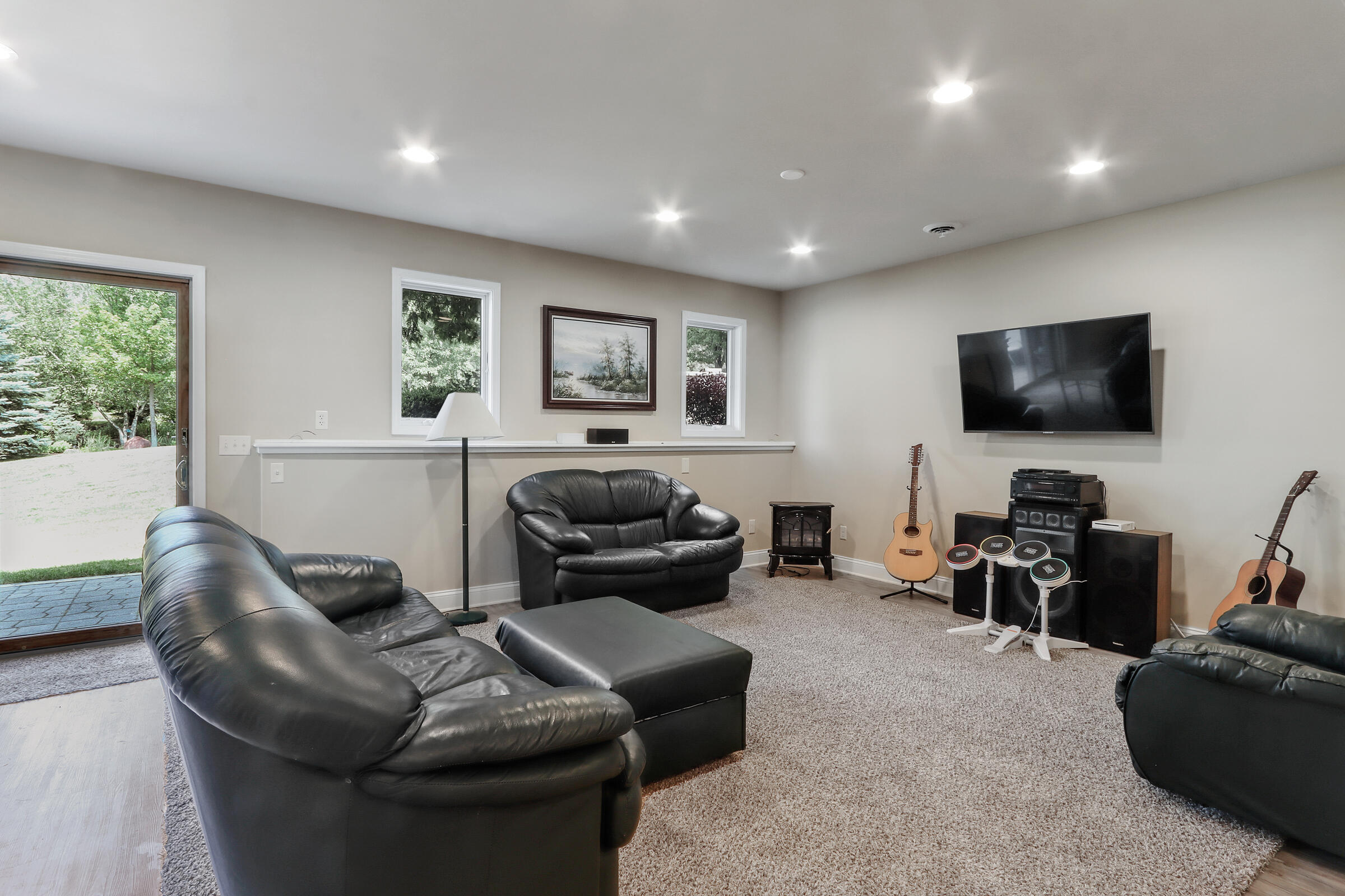 W6944 Savannah Ln