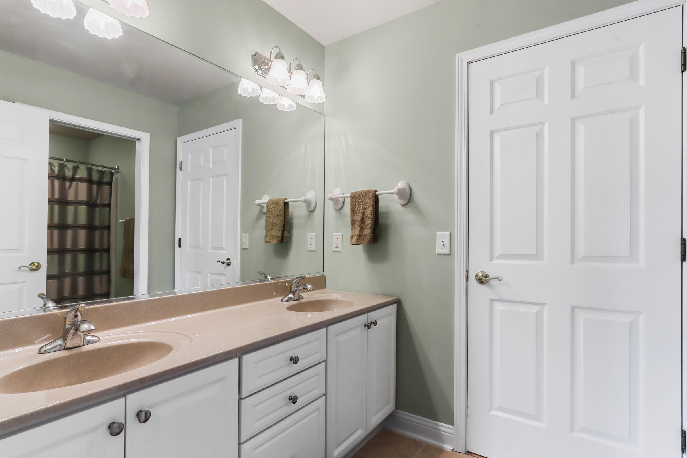 W6944 Savannah Ln