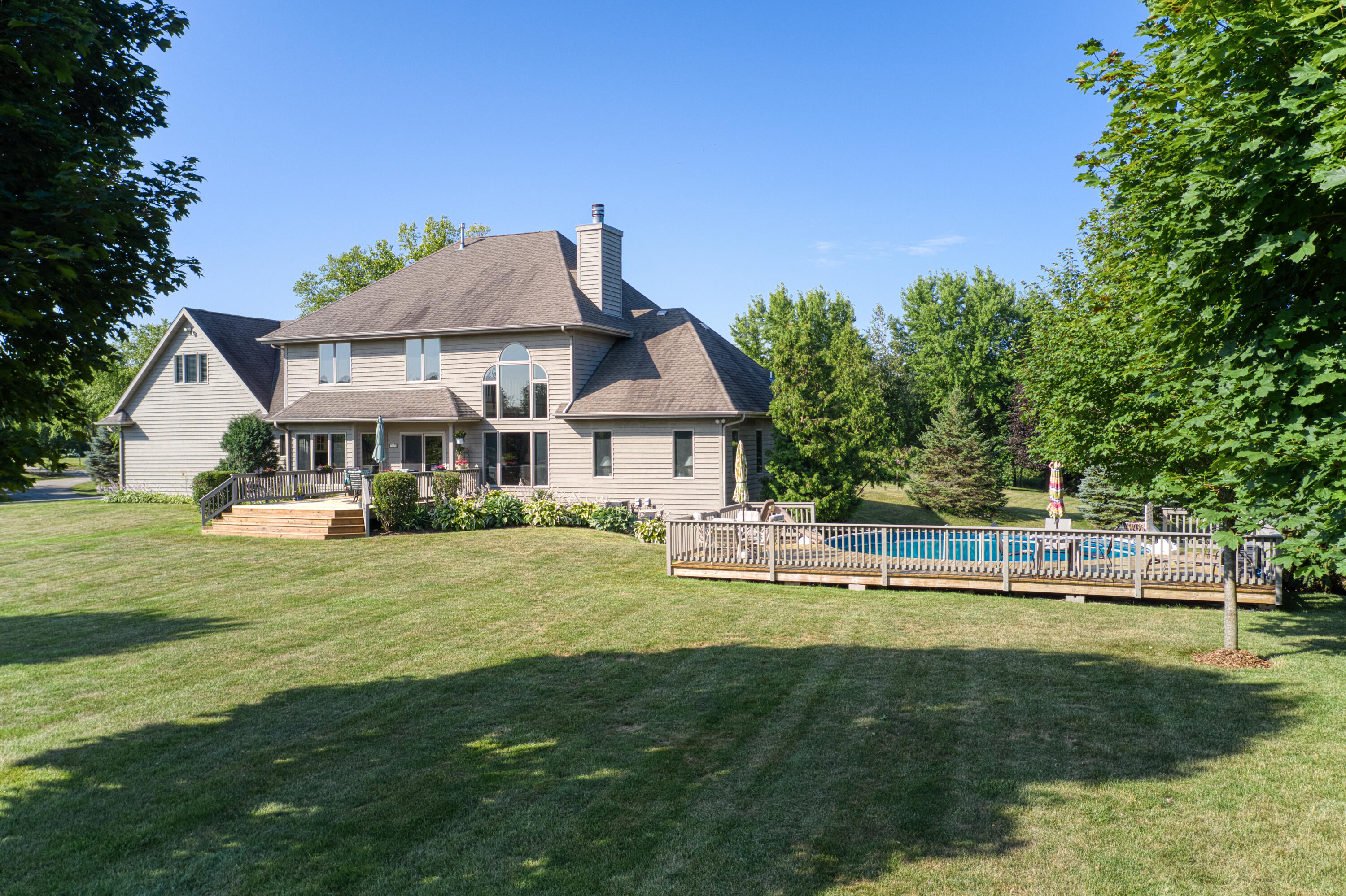 W6944 Savannah Ln