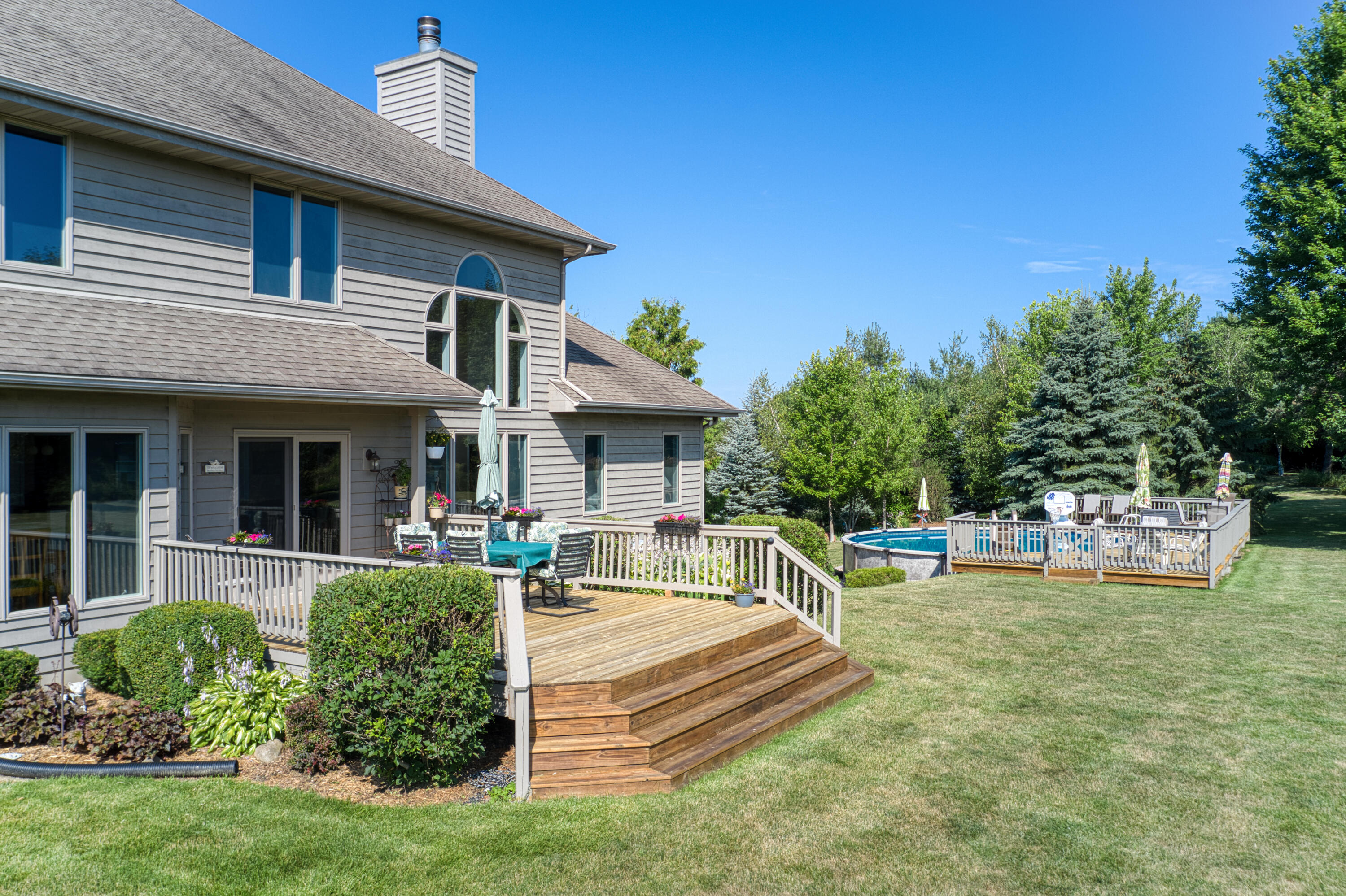 W6944 Savannah Ln