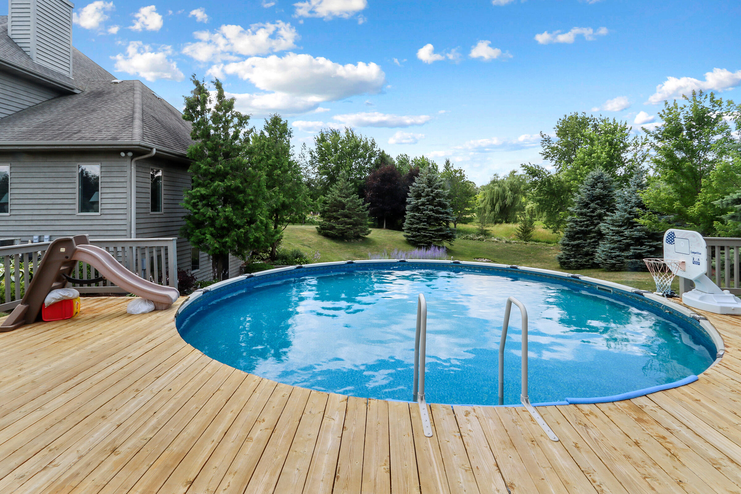 W6944 Savannah Ln