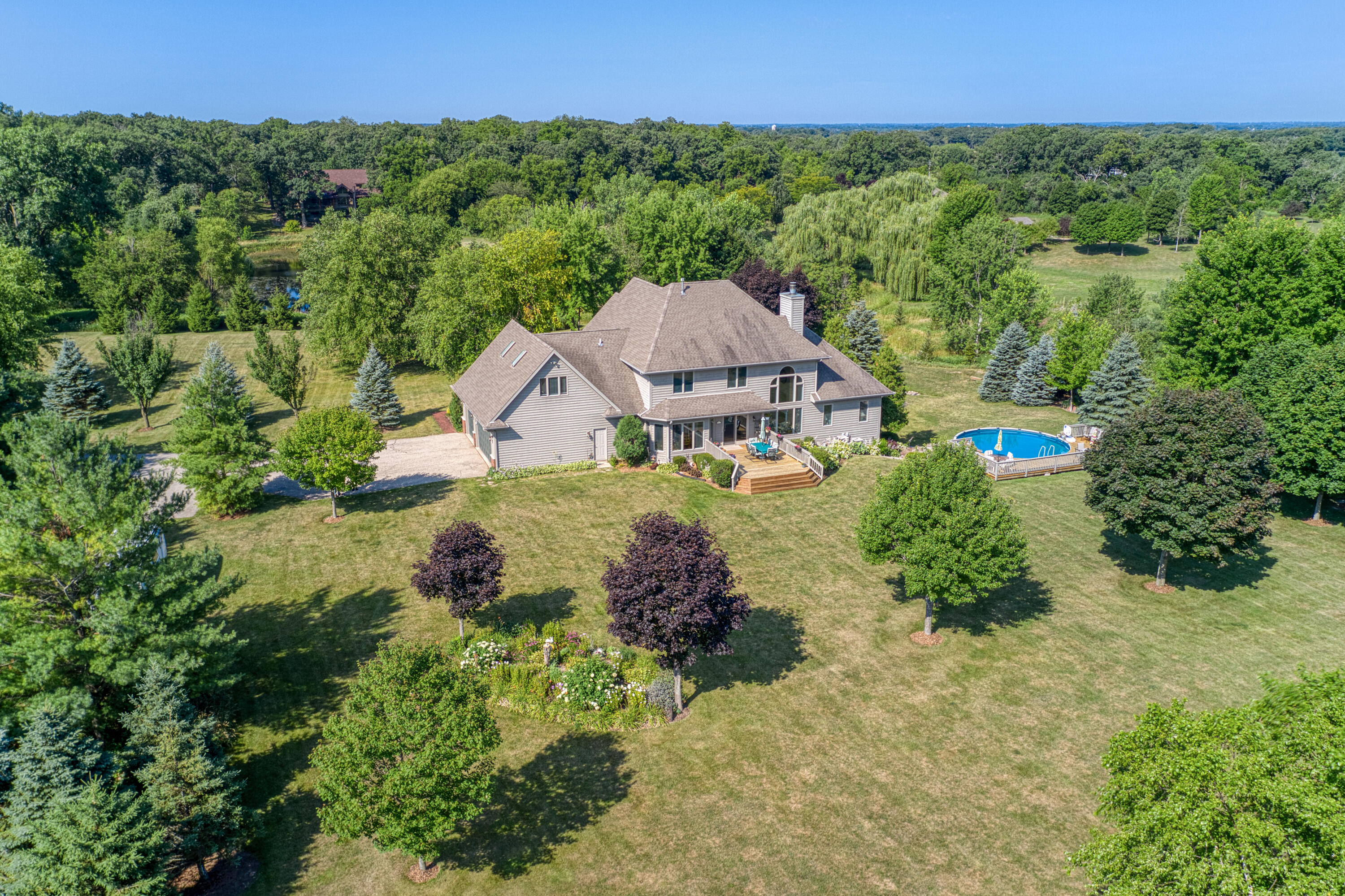 W6944 Savannah Ln