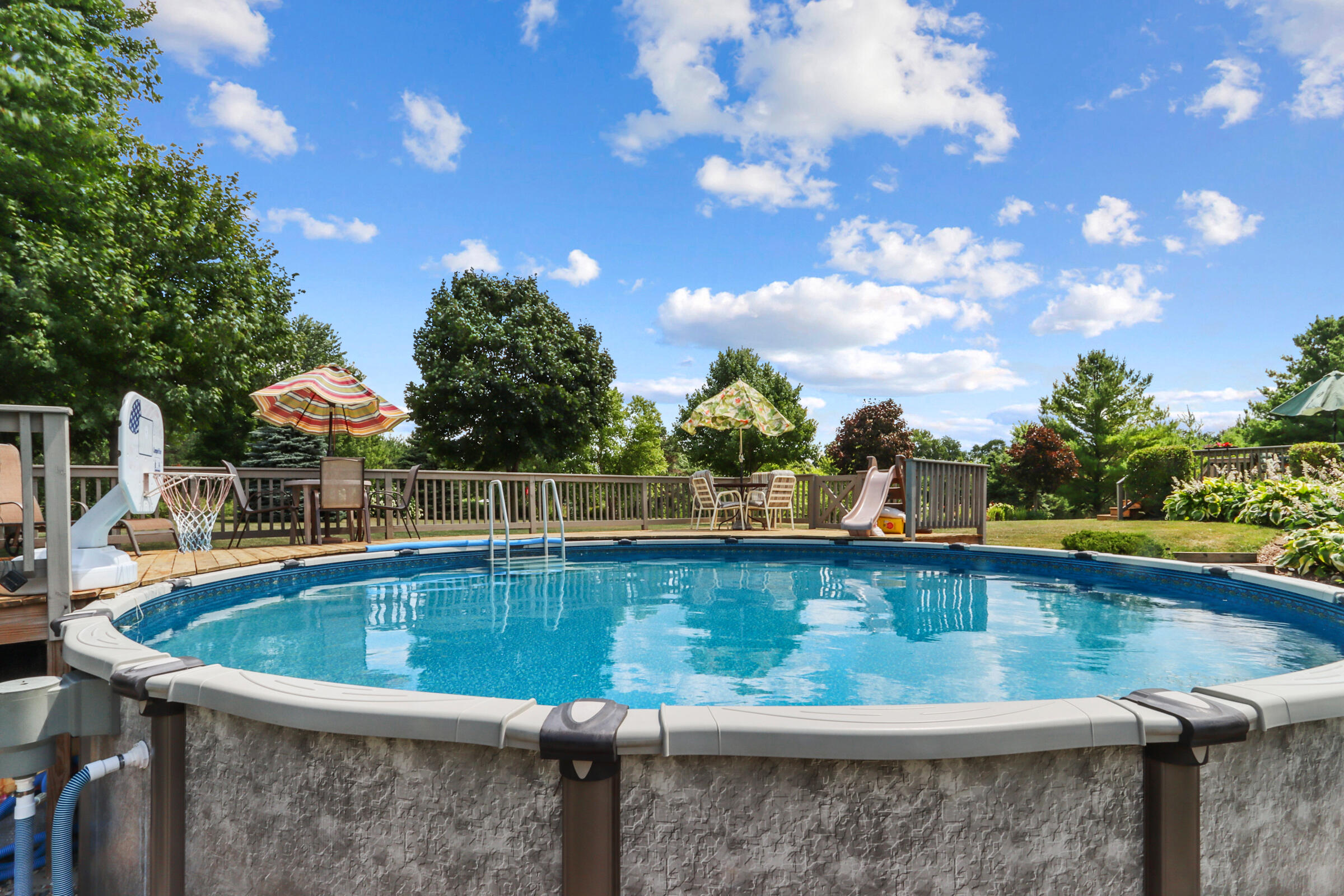 W6944 Savannah Ln