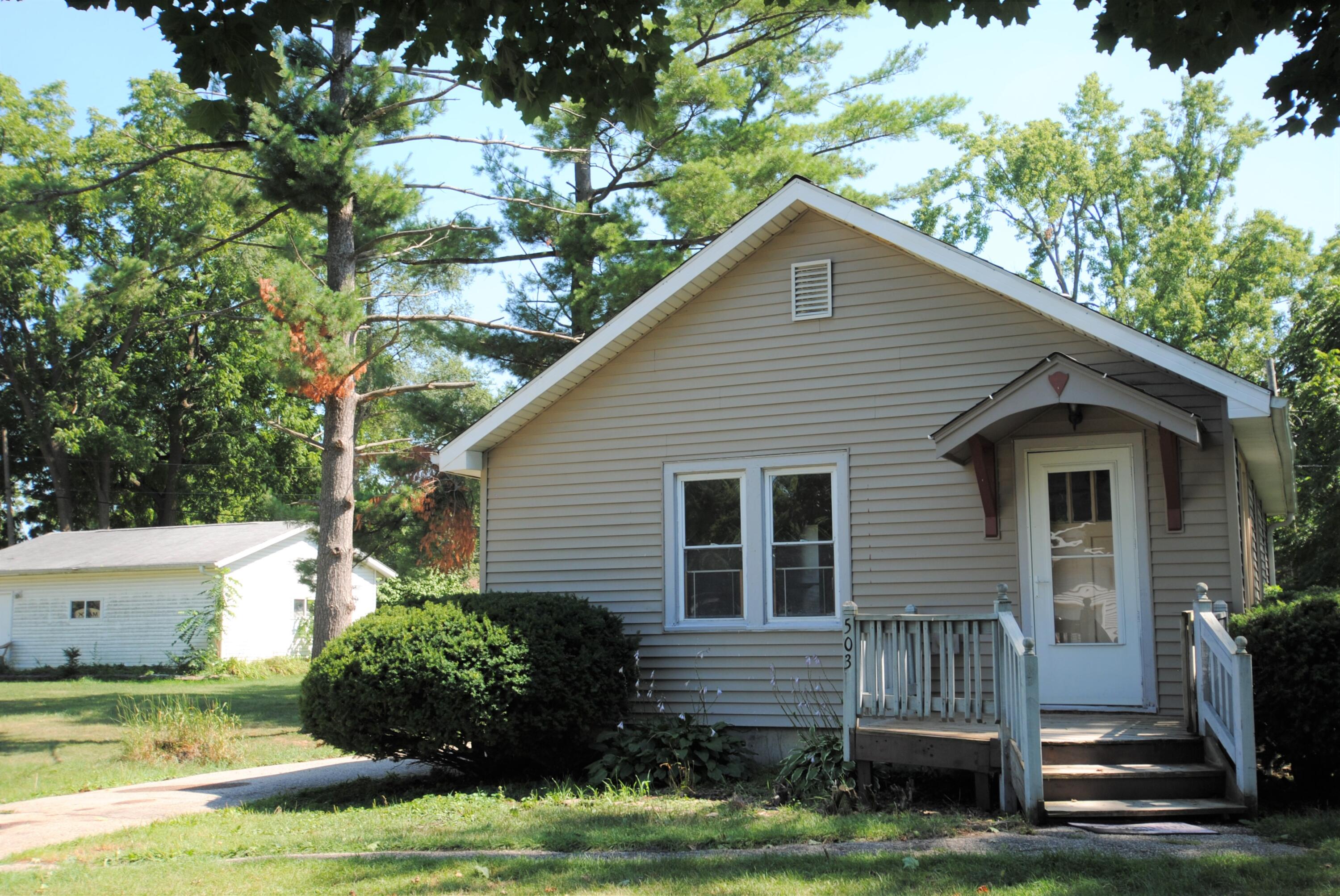 503 Delavan Dr