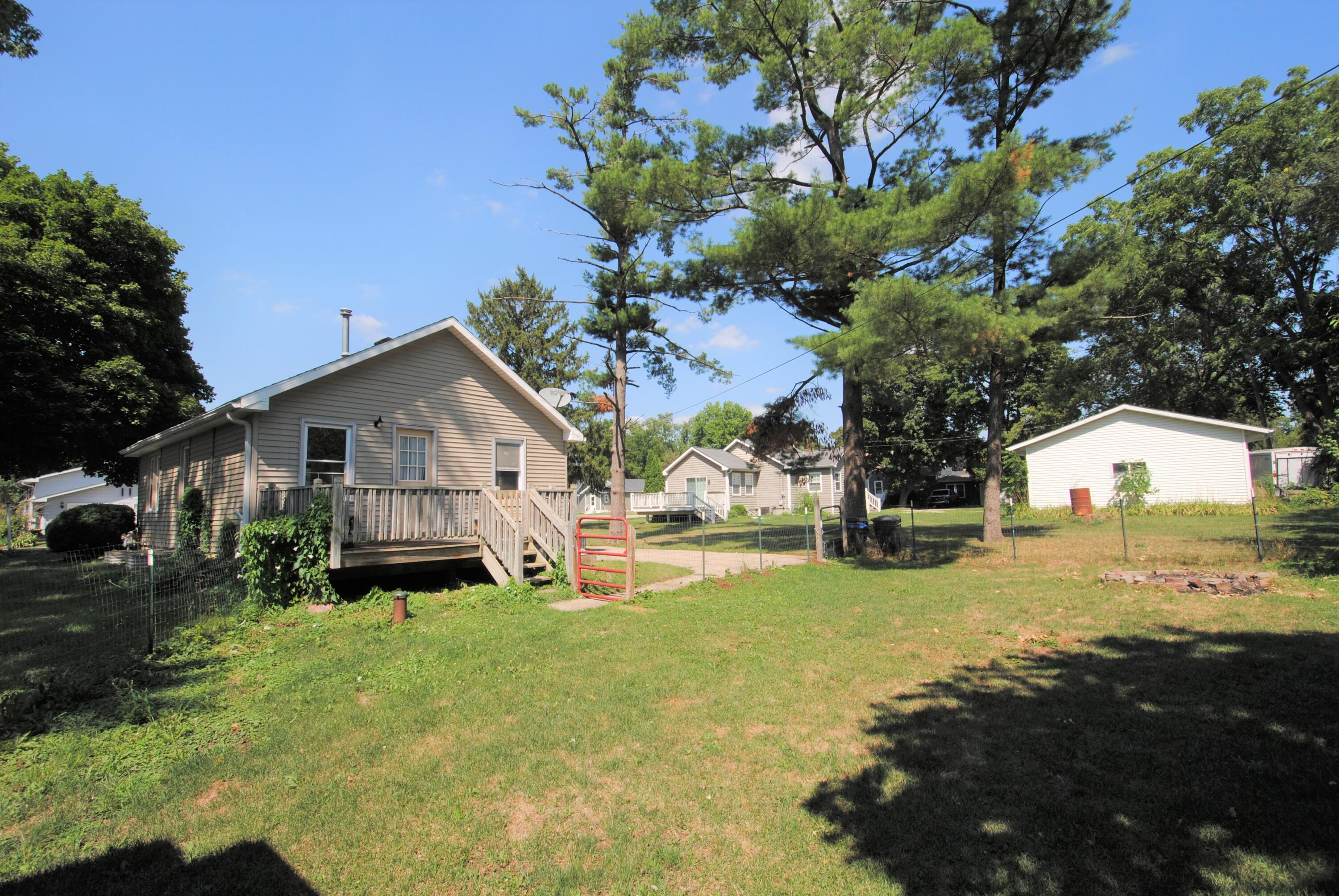 503 Delavan Dr