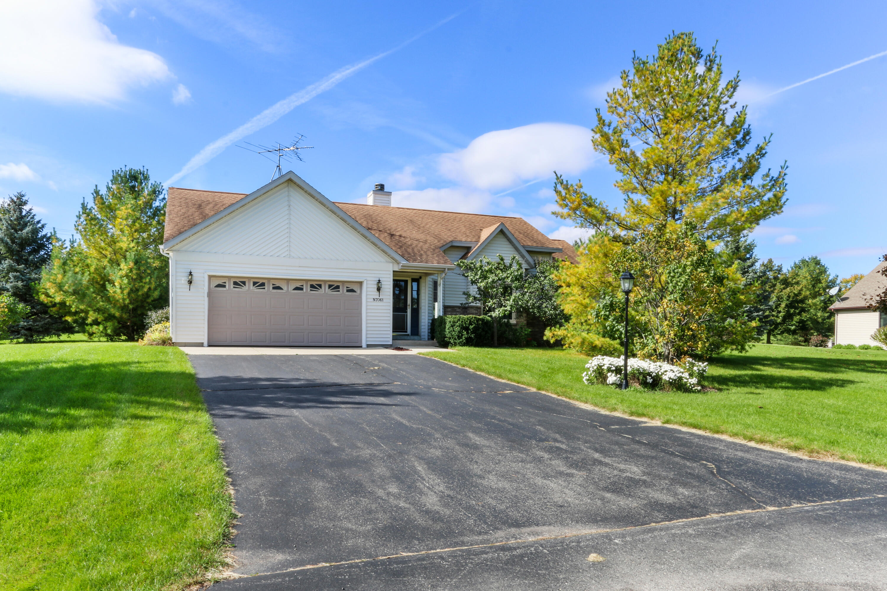 N7061 Lakeshore Ave