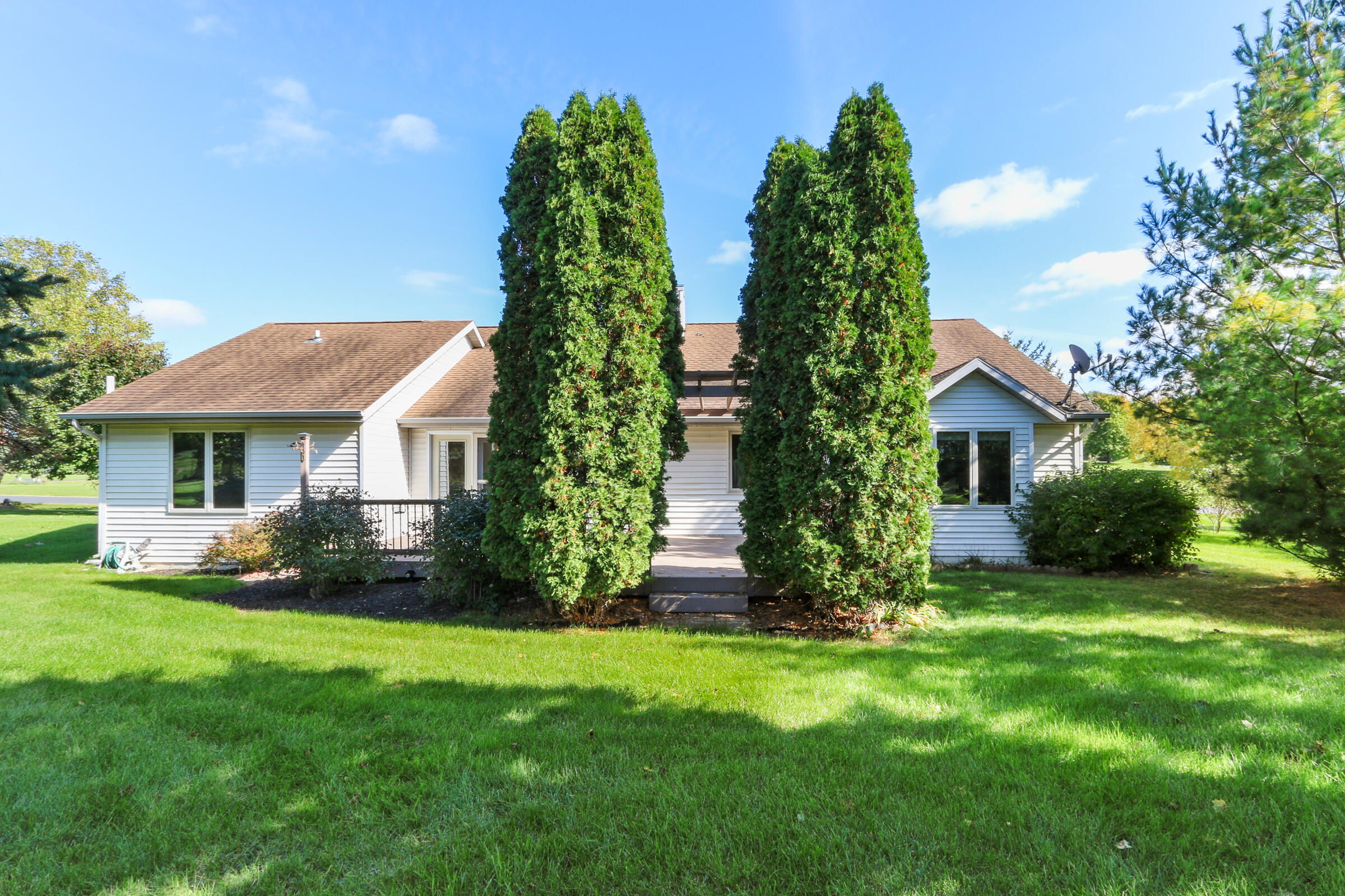 N7061 Lakeshore Ave