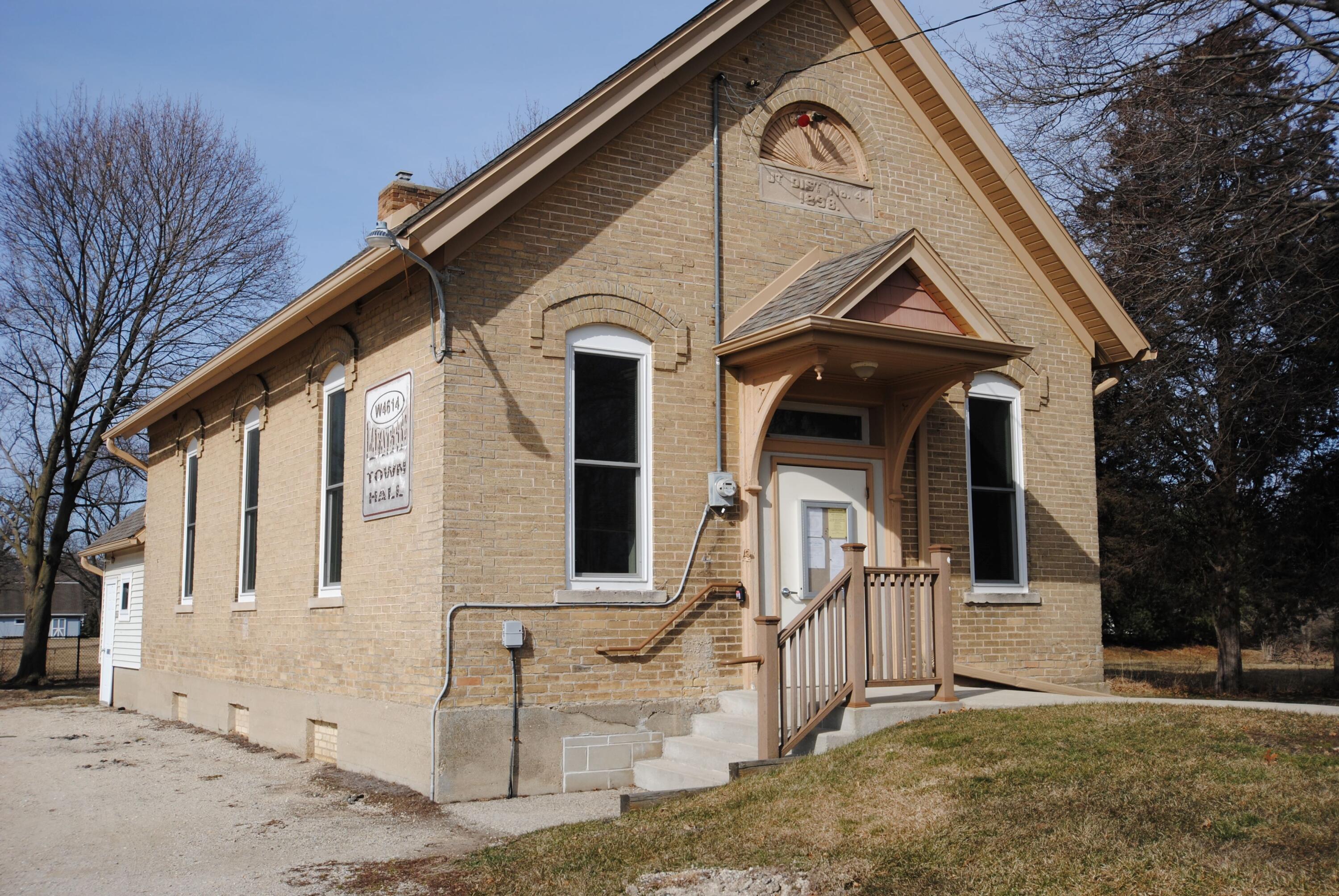 W4614 Potter Rd.