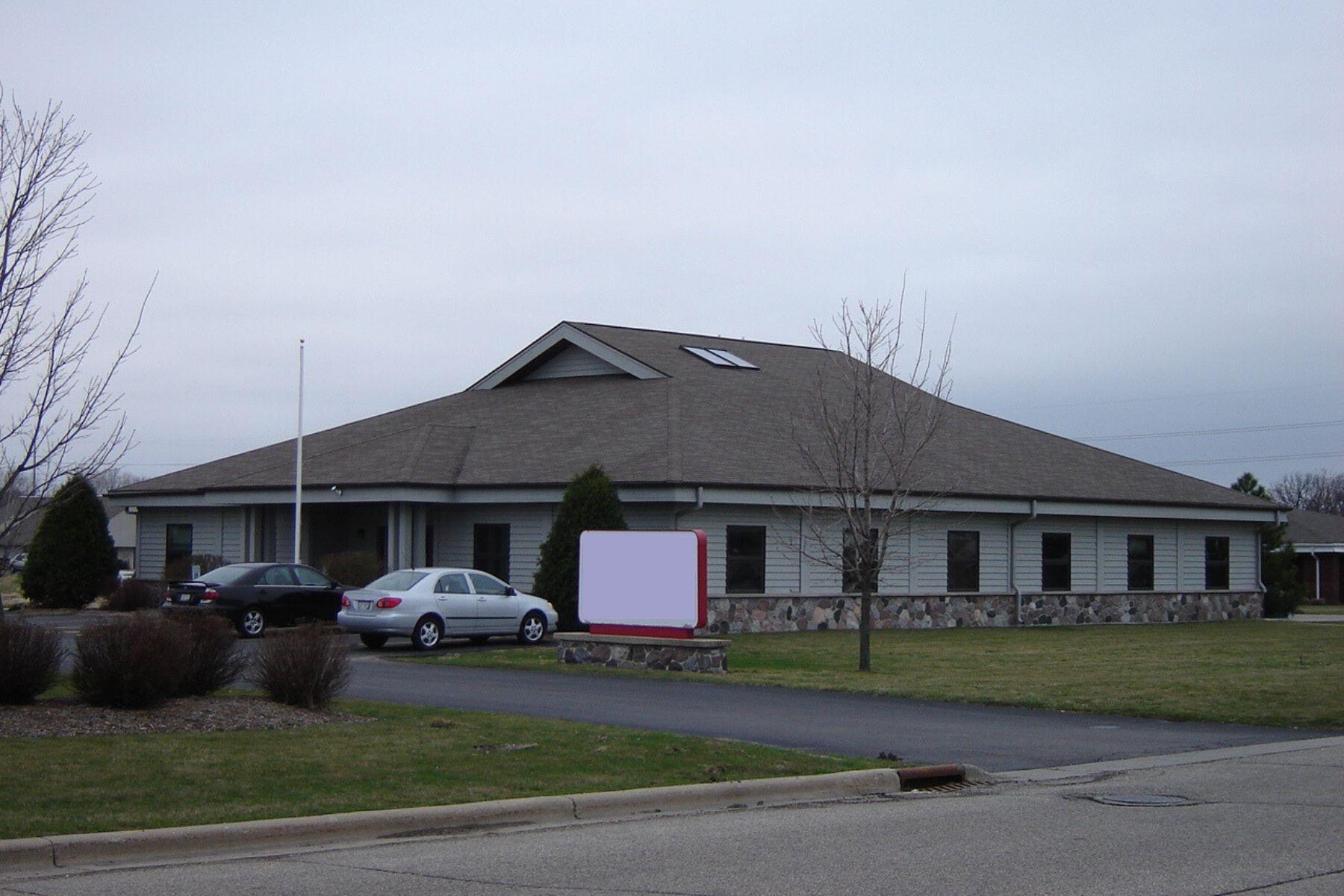 209 E O'Connor Dr