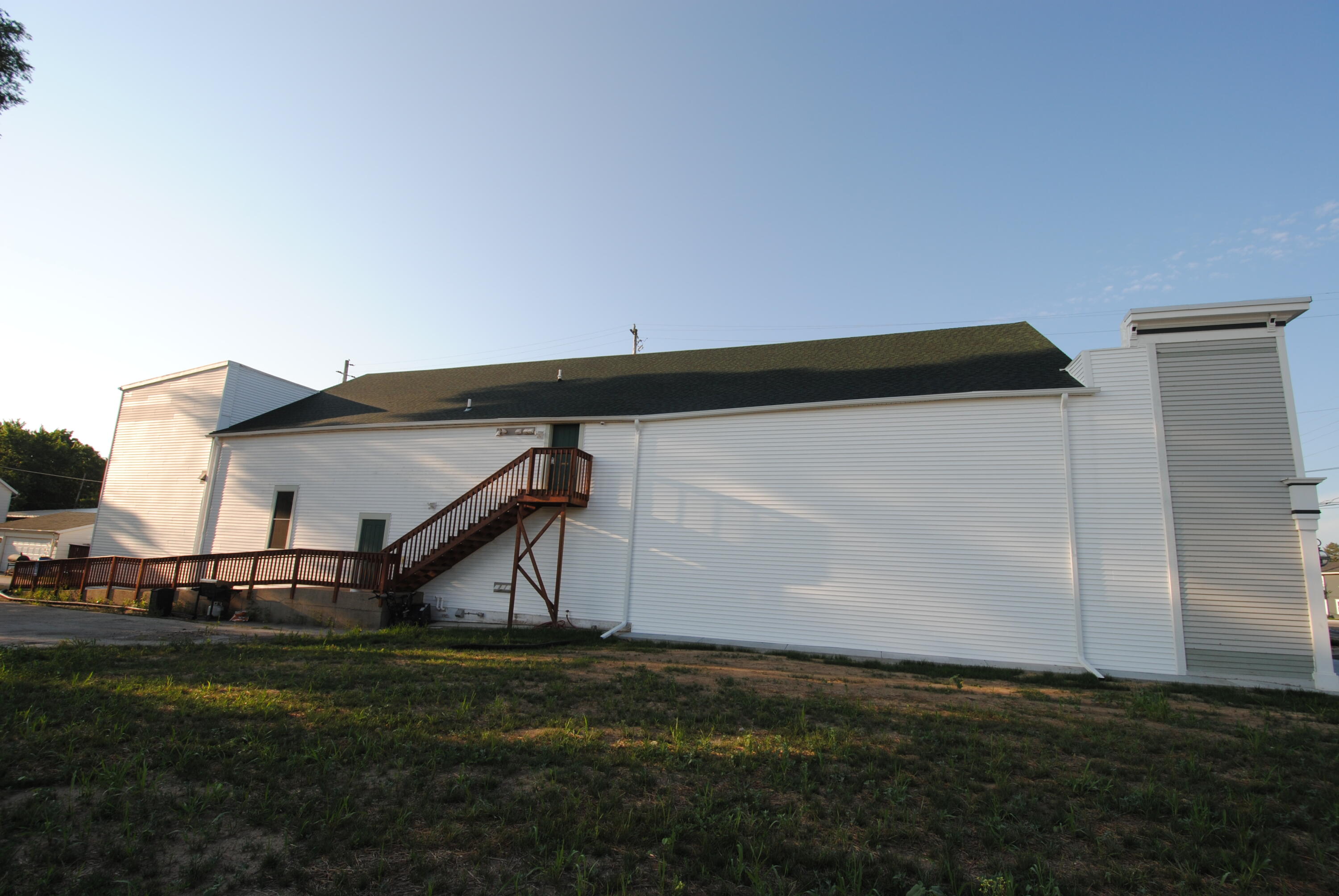2094 Church St 2096