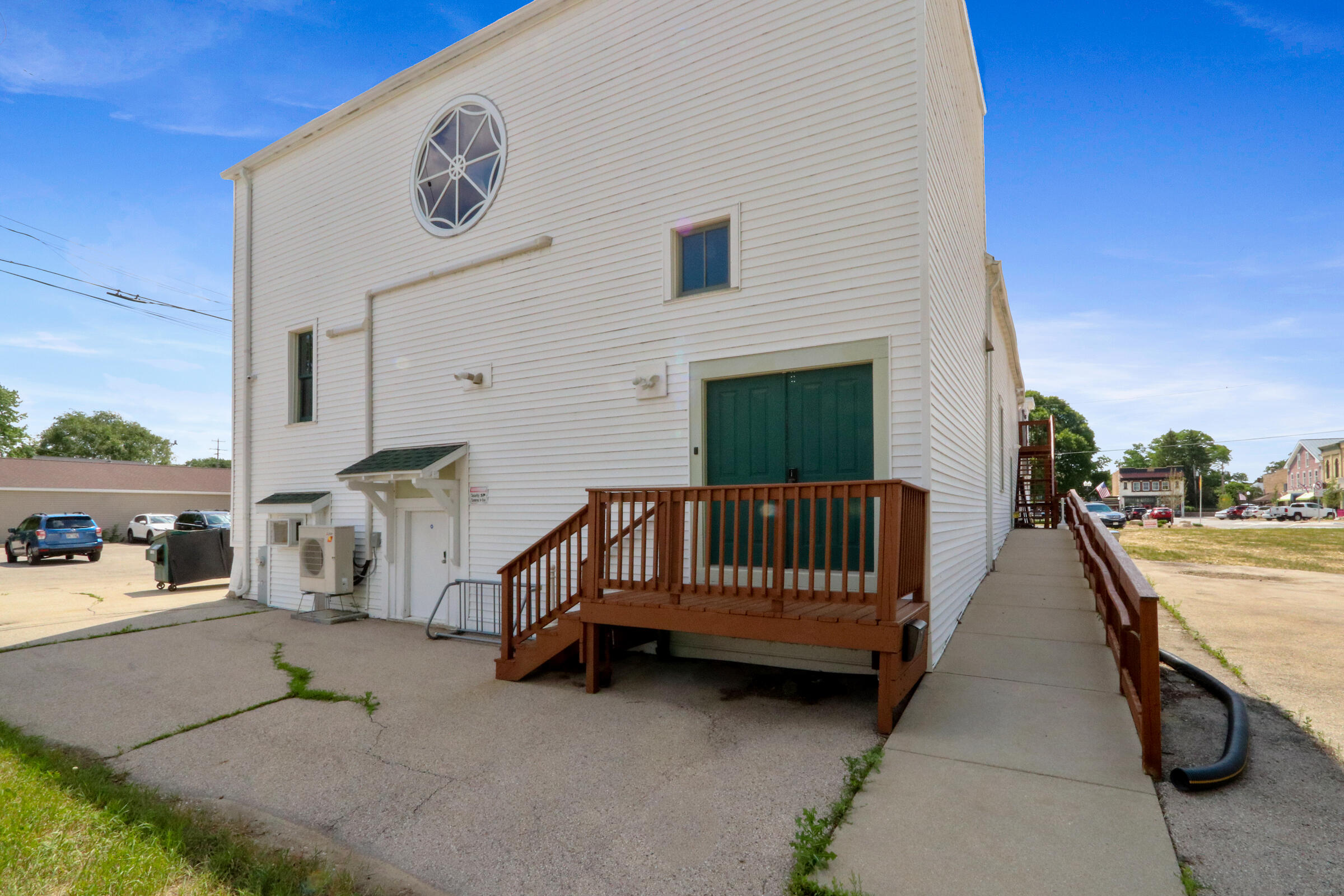2094 Church St 2096