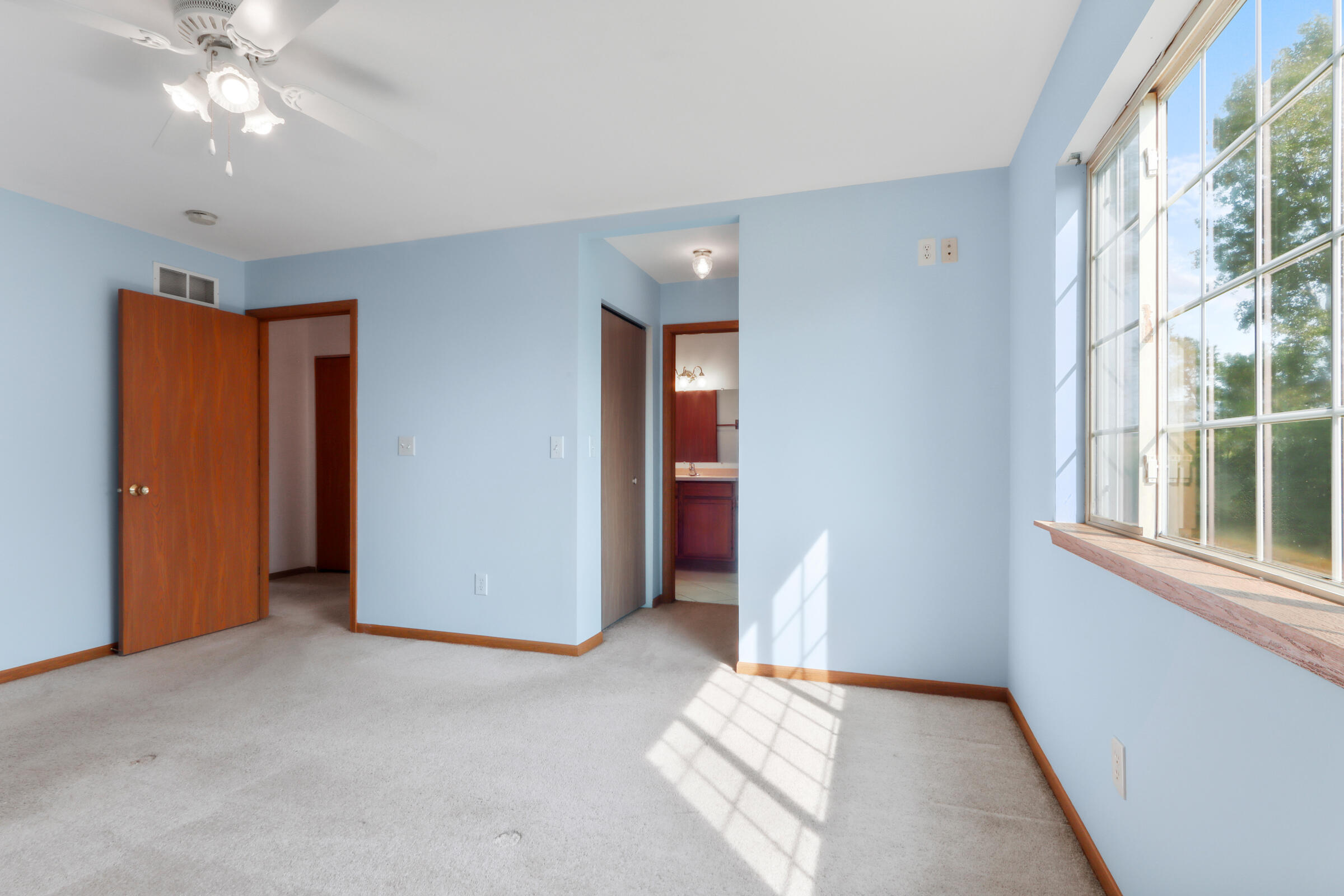 810 Sunnyside Dr