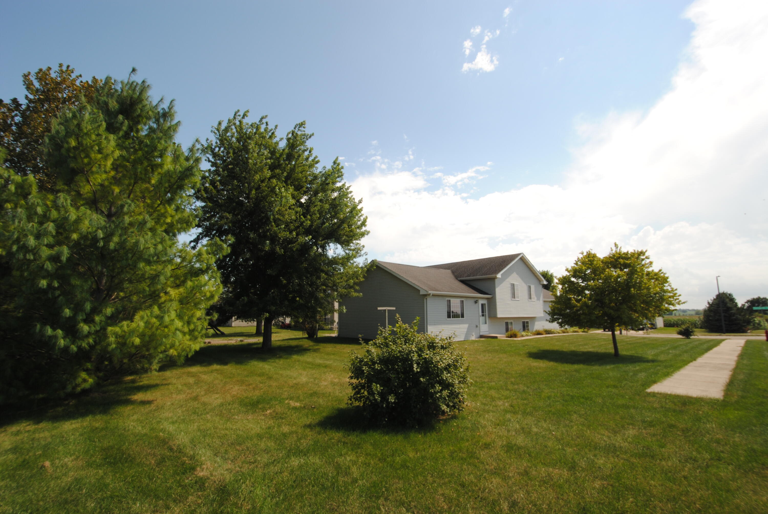810 Sunnyside Dr