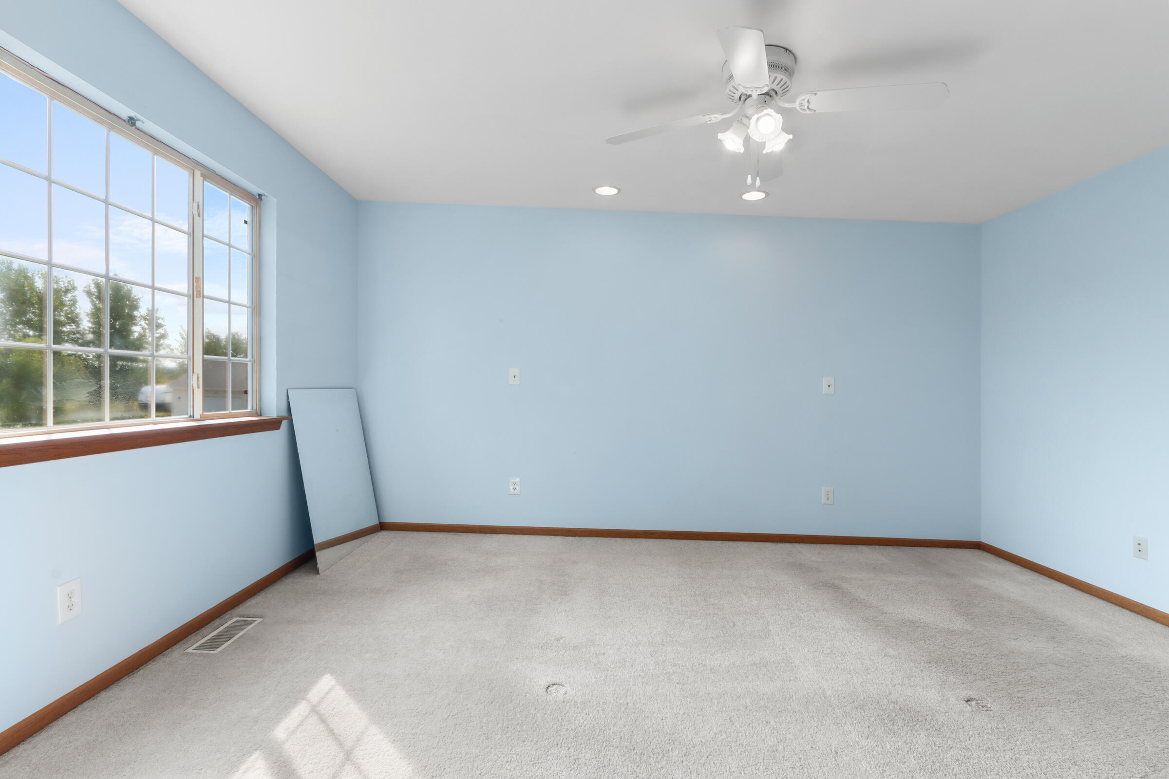 810 Sunnyside Dr