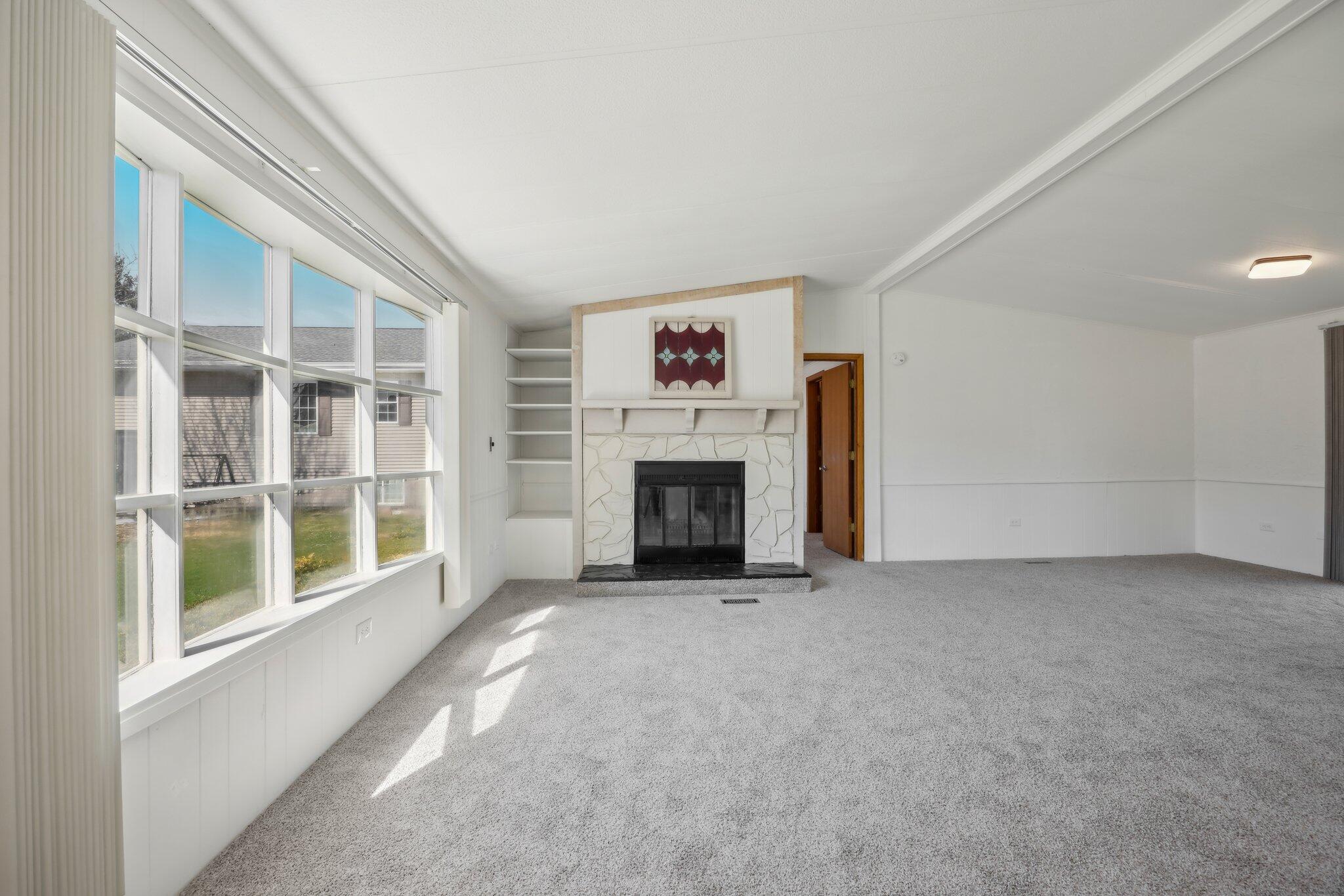 114 S Eastown Manor -