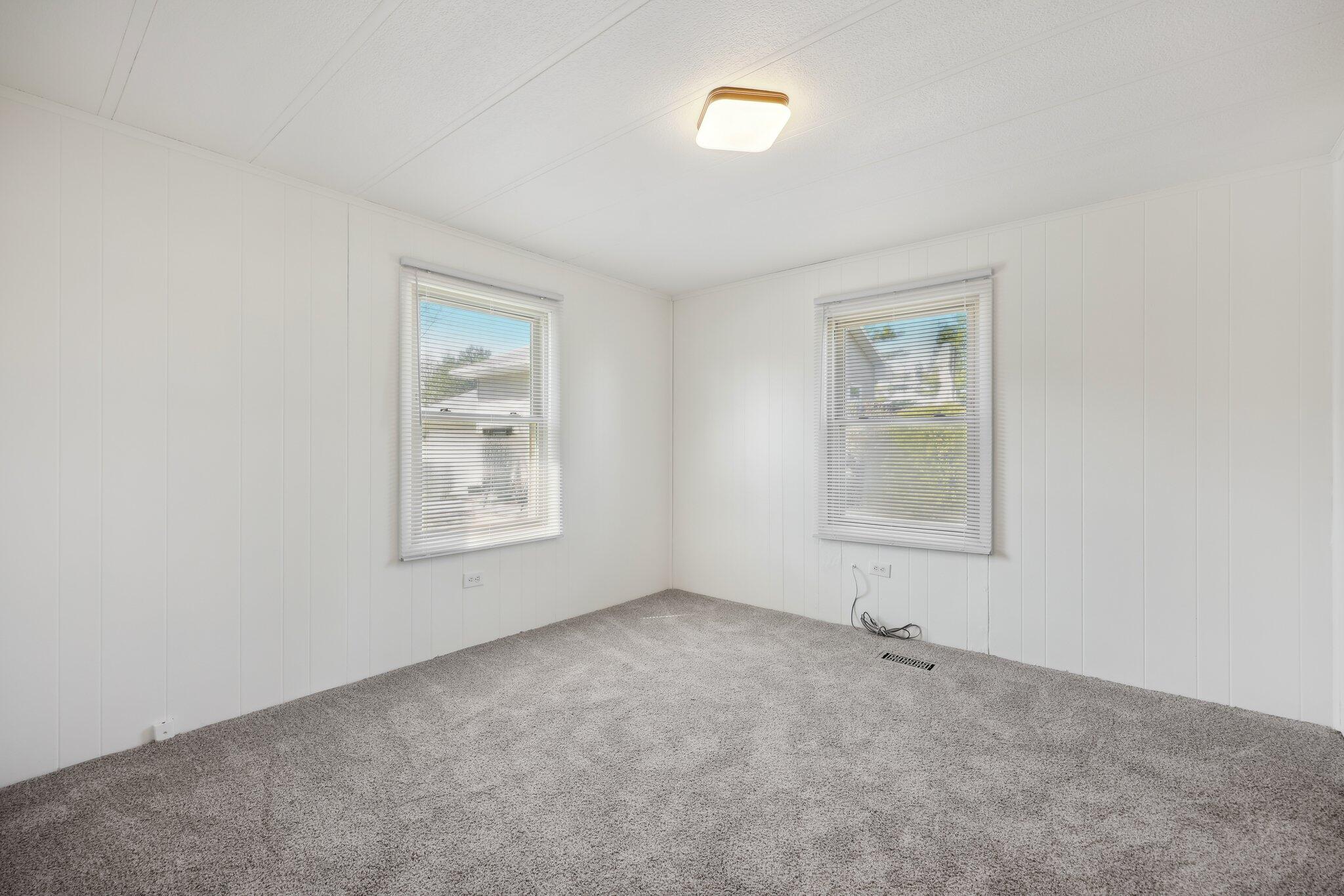 114 S Eastown Manor -