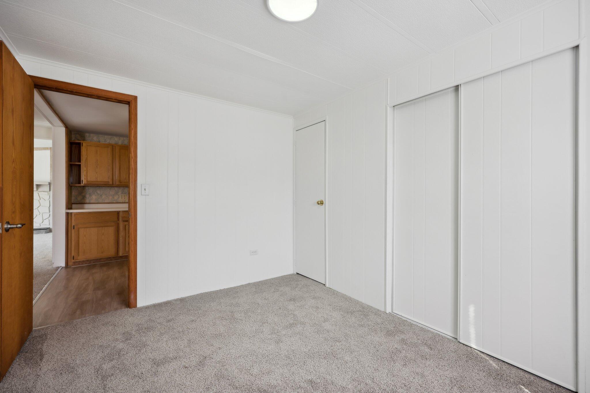 114 S Eastown Manor -