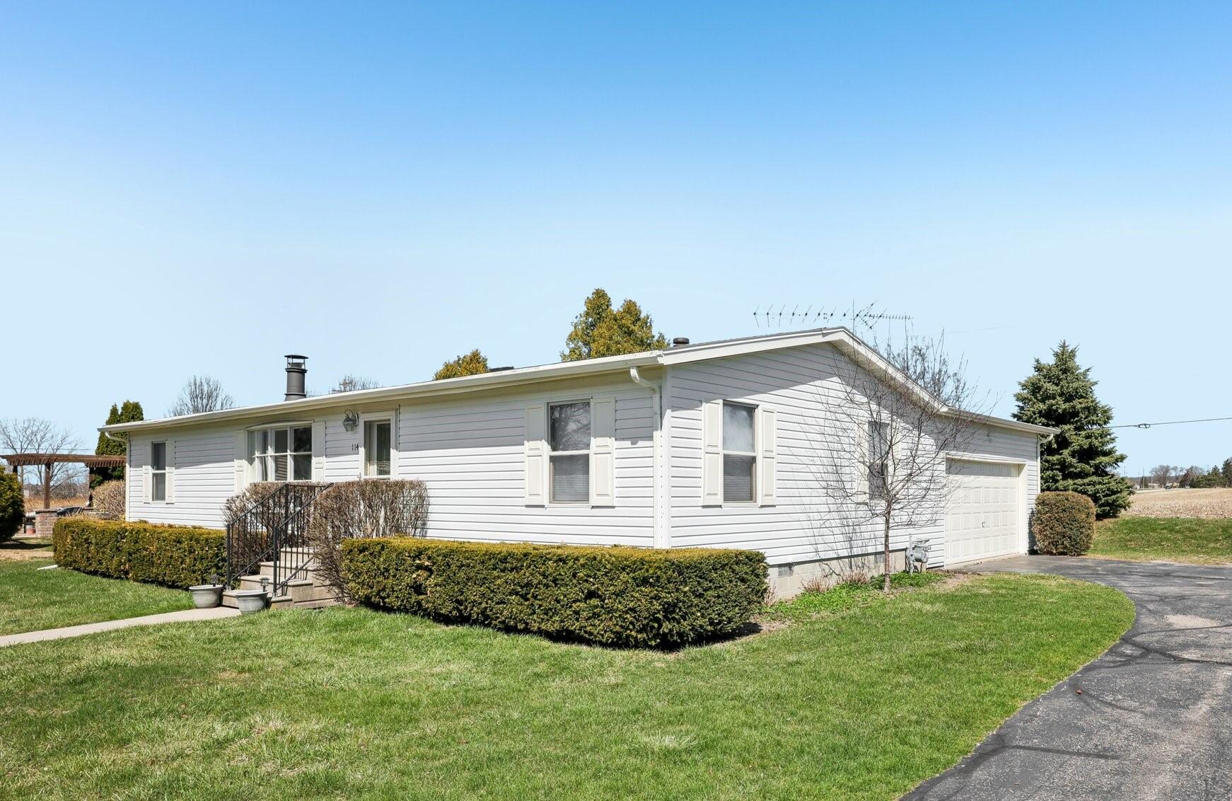 114 S Eastown Manor -