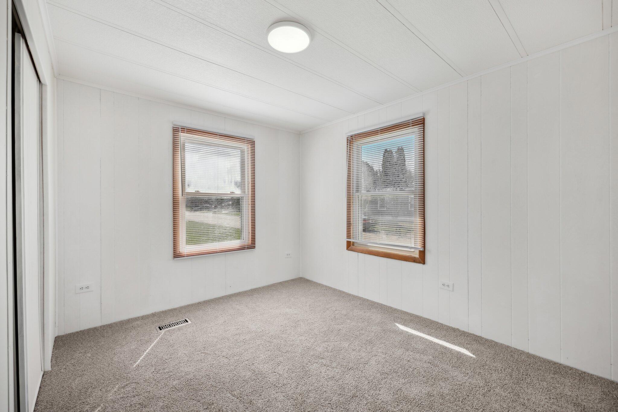 114 S Eastown Manor -