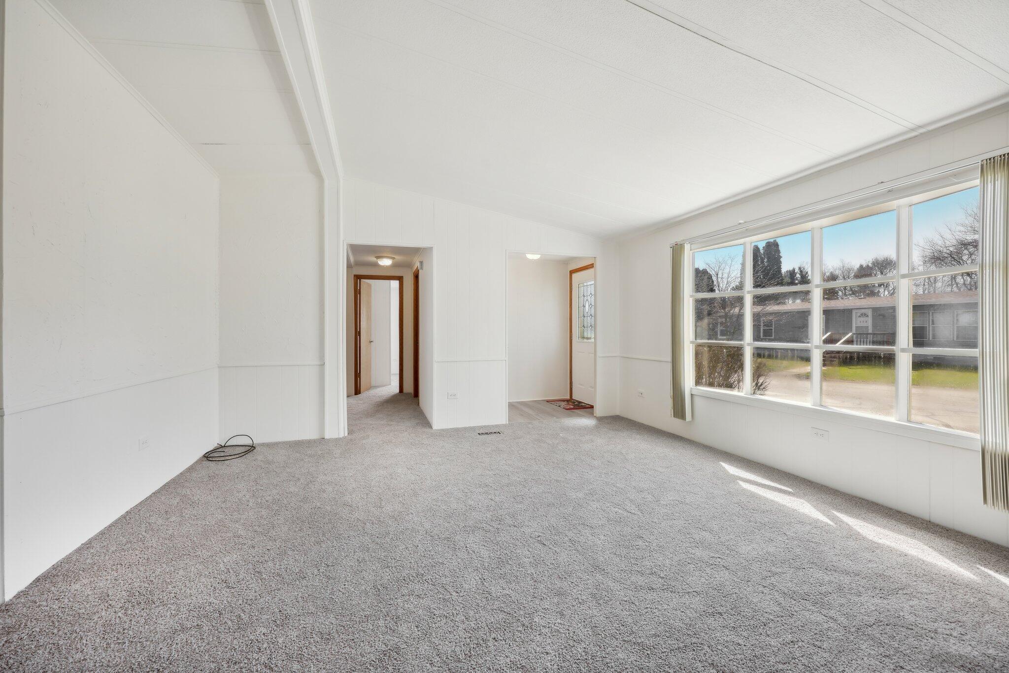 114 S Eastown Manor -