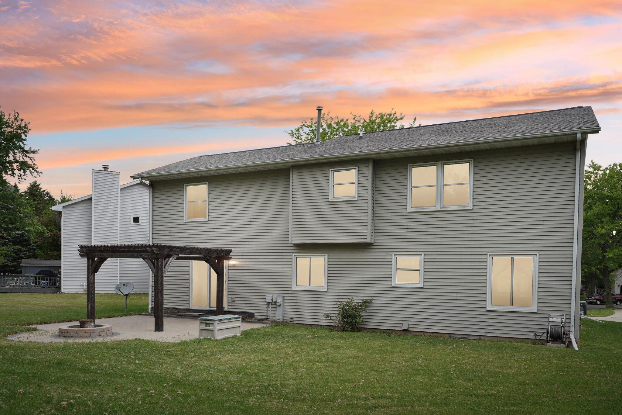 1116 Redwood Ct