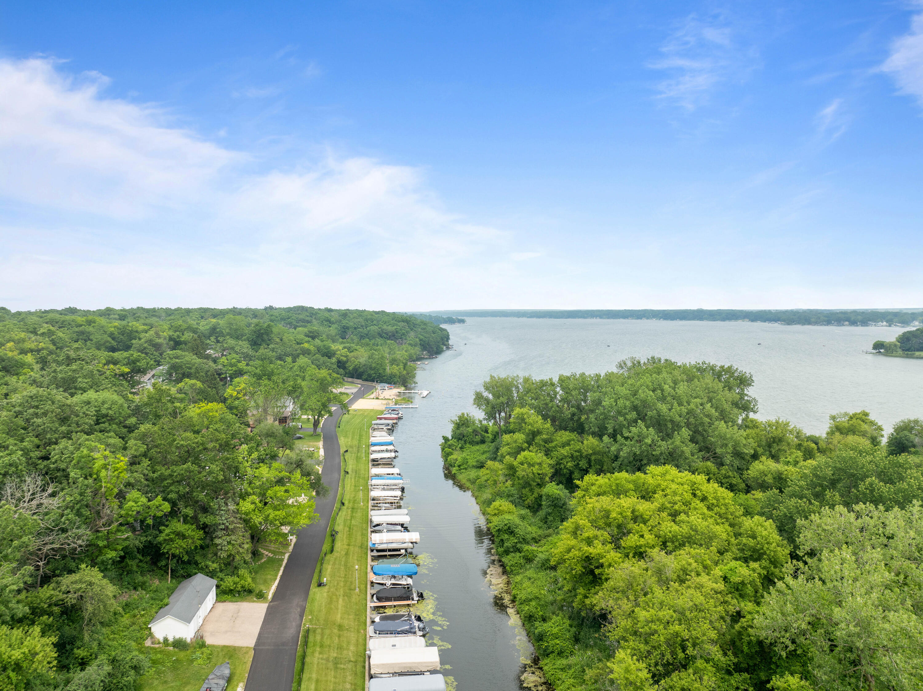2832 County Road O South -