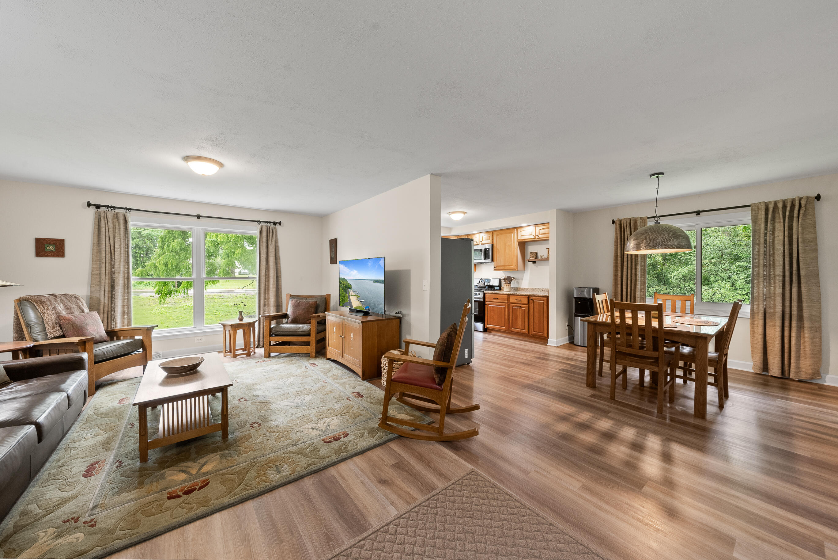 2832 County Road O South -
