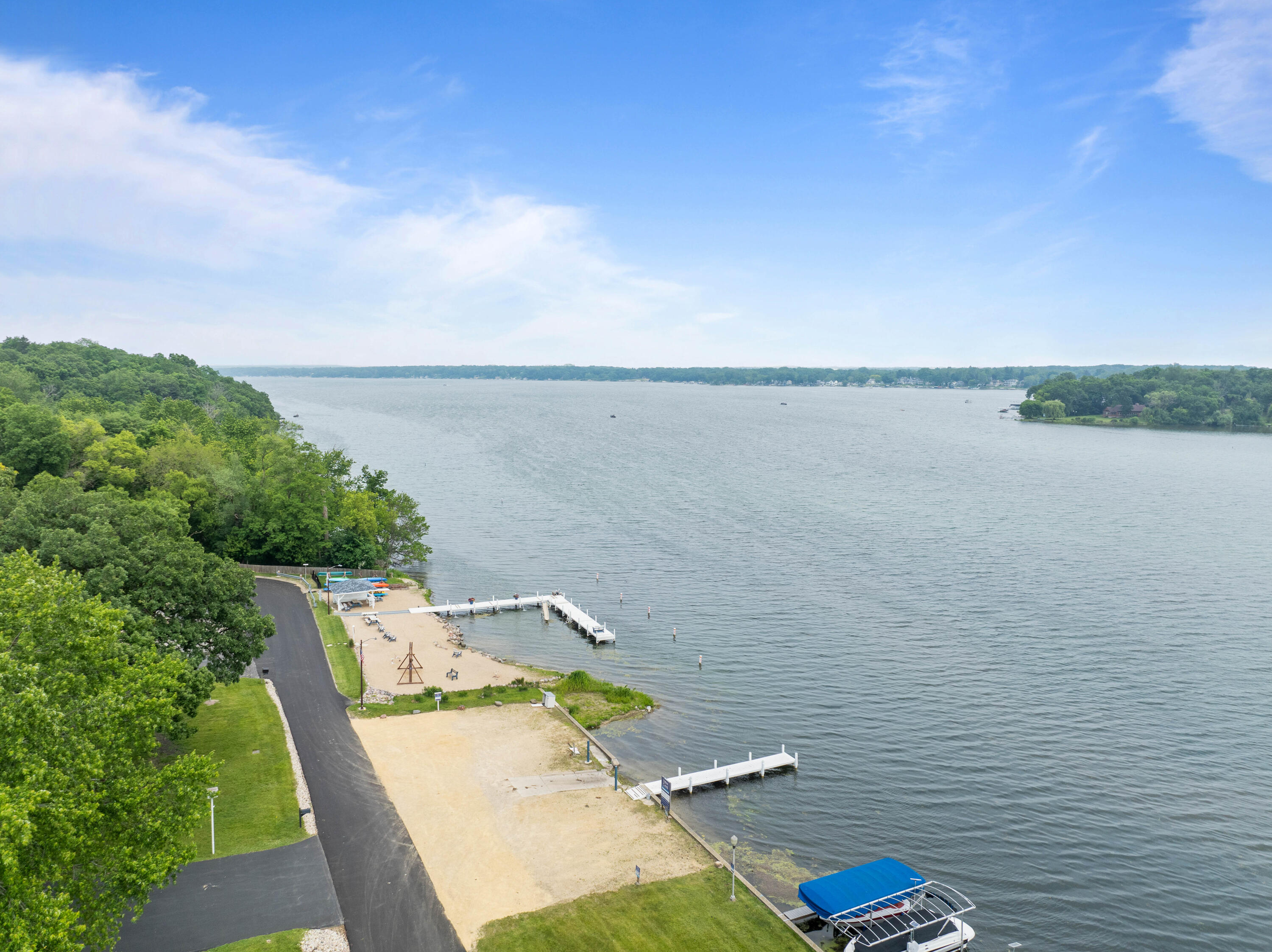 2832 County Road O South -